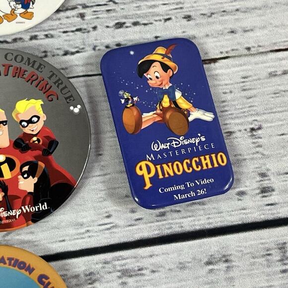 Lot of 8 Vintage Walt Disney World Cruise Line DVC Pinocchio Pin Buttons Badges - Picture 6 of 9
